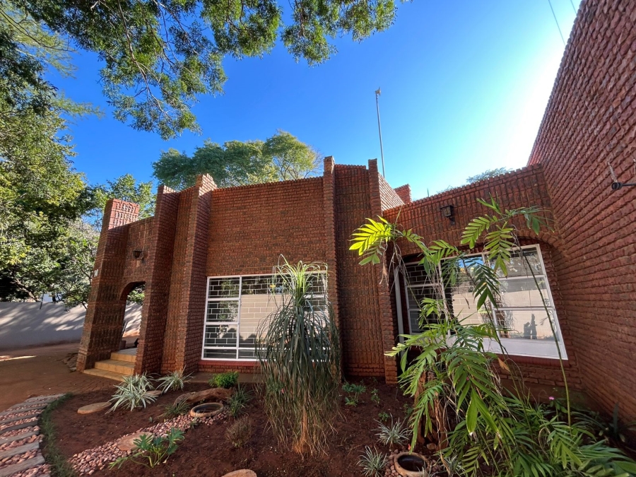 4 Bedroom Property for Sale in Chroompark Limpopo
