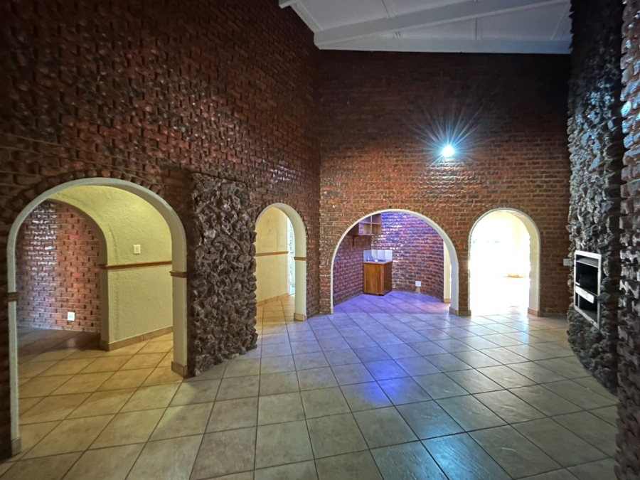 4 Bedroom Property for Sale in Chroompark Limpopo