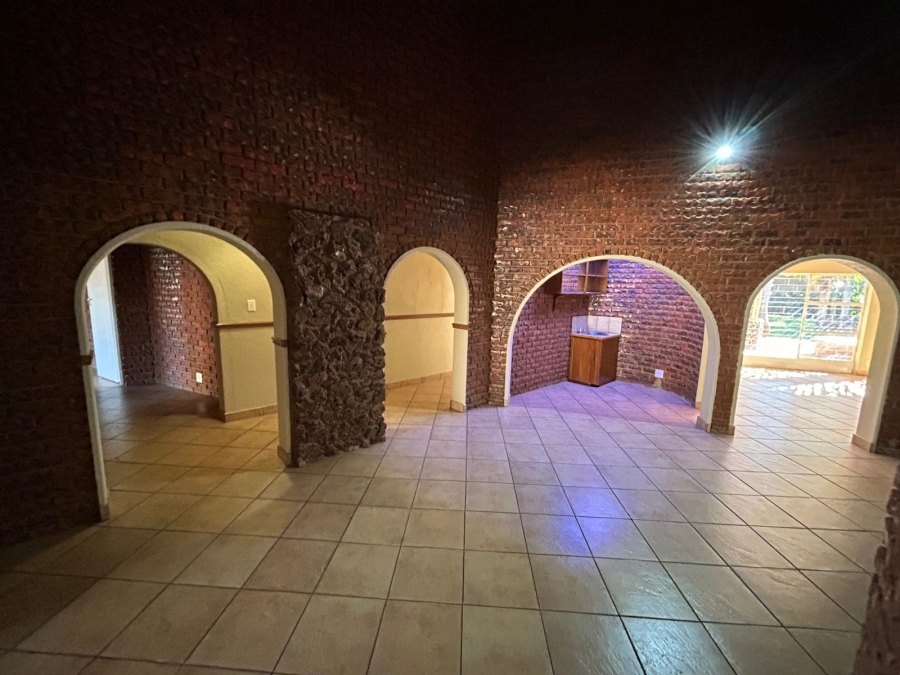 4 Bedroom Property for Sale in Chroompark Limpopo