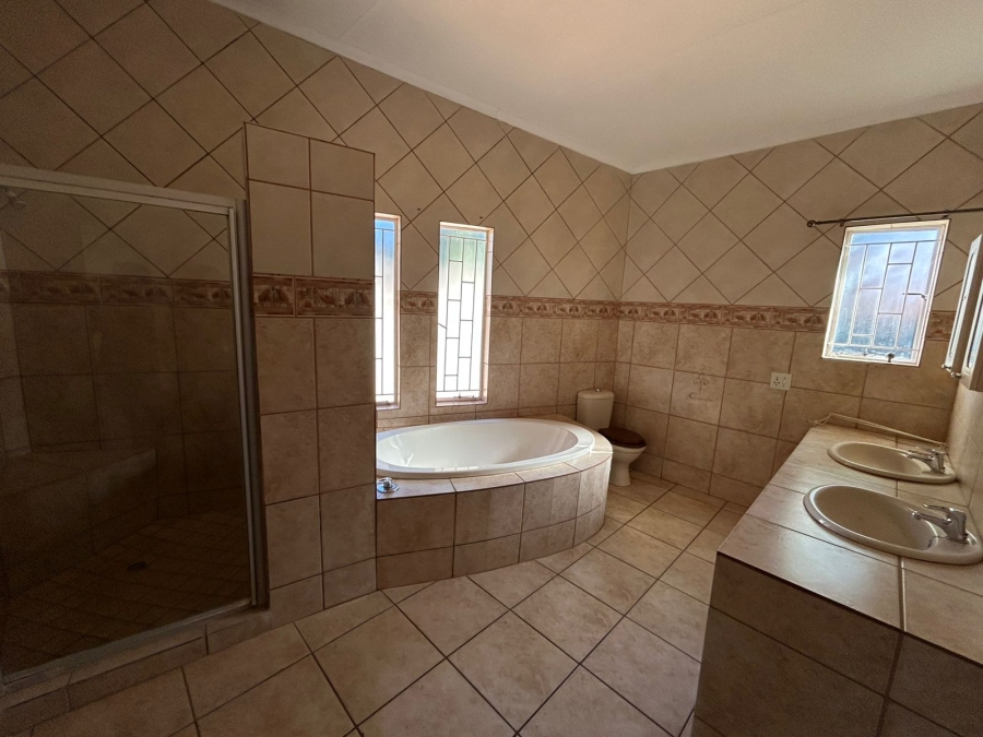 4 Bedroom Property for Sale in Chroompark Limpopo