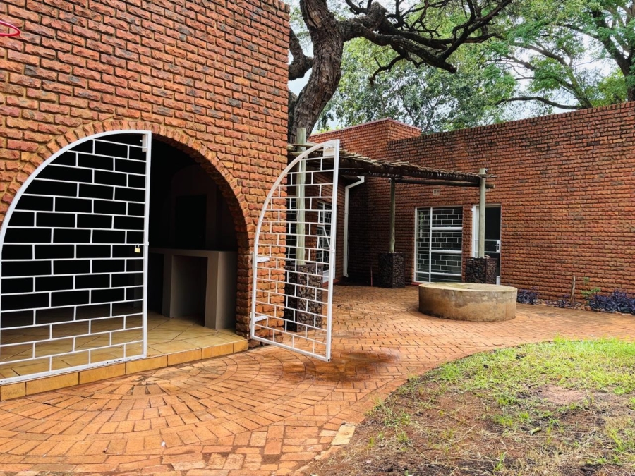 To Let 5 Bedroom Property for Rent in Chroompark Limpopo
