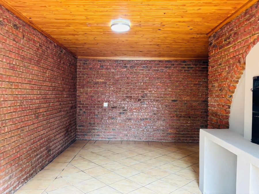 To Let 5 Bedroom Property for Rent in Chroompark Limpopo