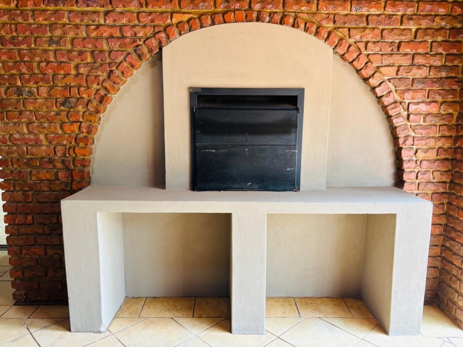 To Let 5 Bedroom Property for Rent in Chroompark Limpopo