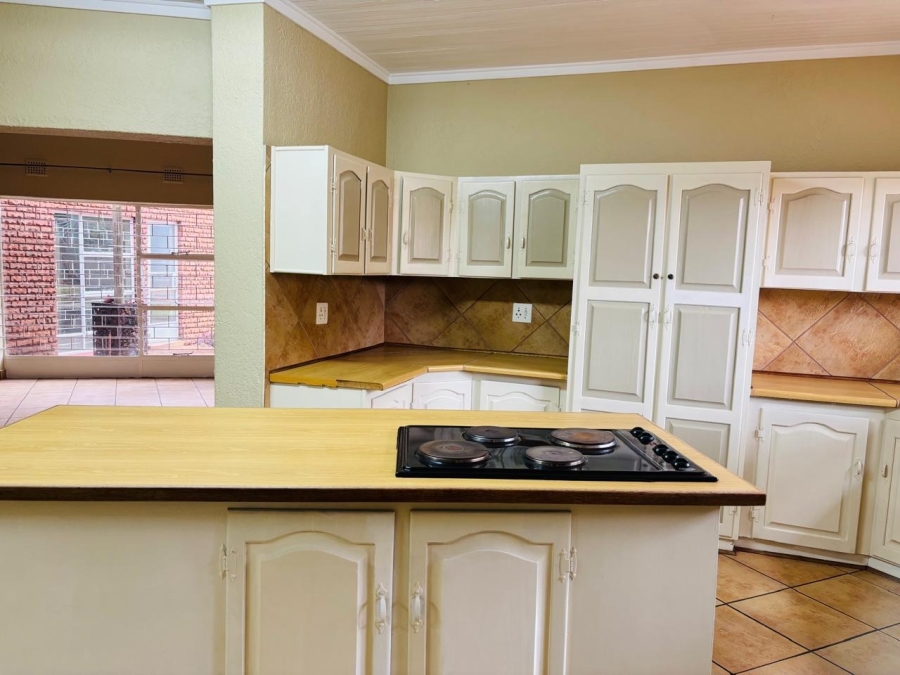 To Let 5 Bedroom Property for Rent in Chroompark Limpopo