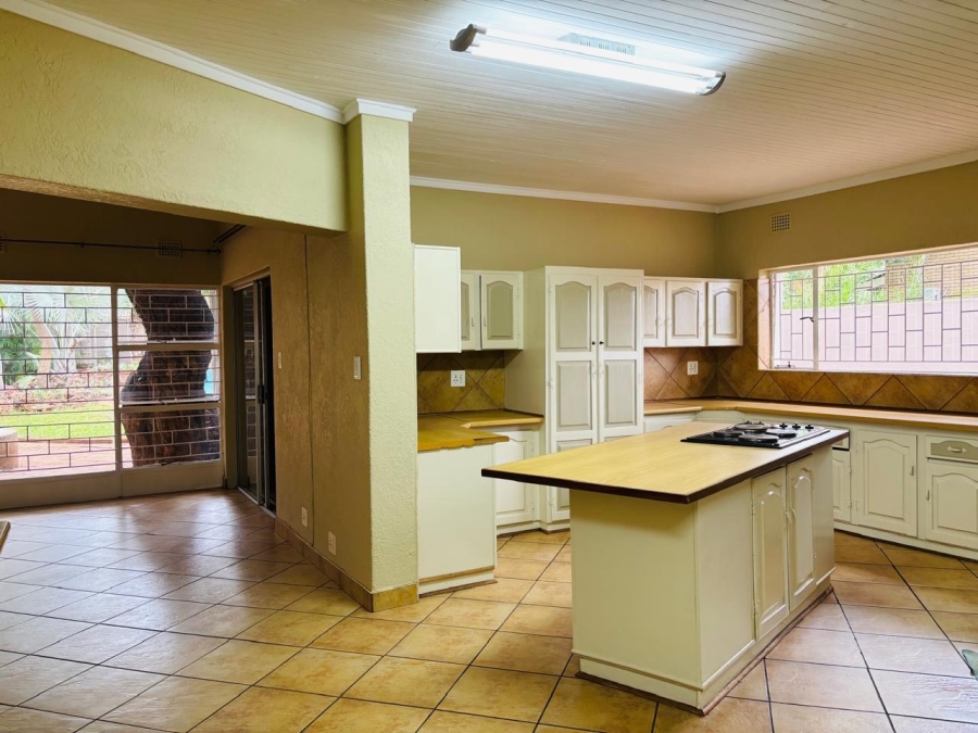 To Let 5 Bedroom Property for Rent in Chroompark Limpopo