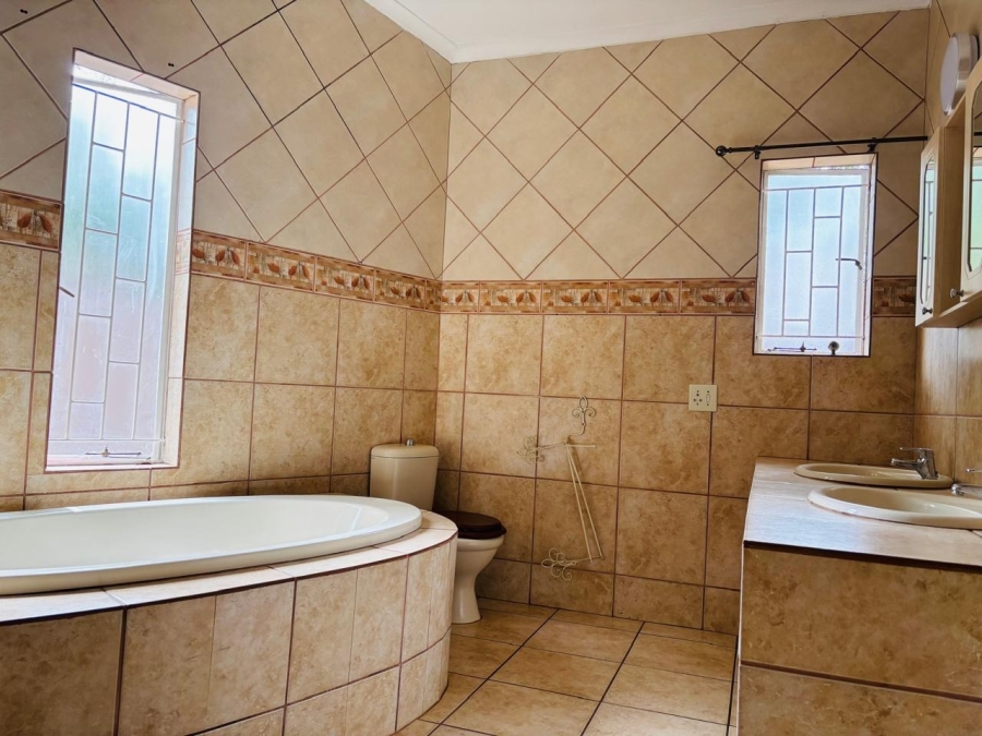 To Let 5 Bedroom Property for Rent in Chroompark Limpopo