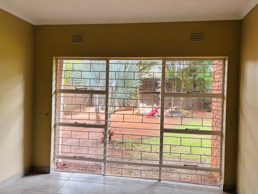 To Let 5 Bedroom Property for Rent in Chroompark Limpopo