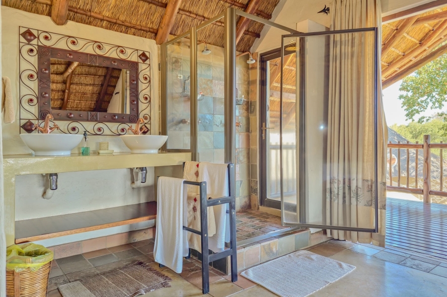 5 Bedroom Property for Sale in Zebula Golf Estate Limpopo
