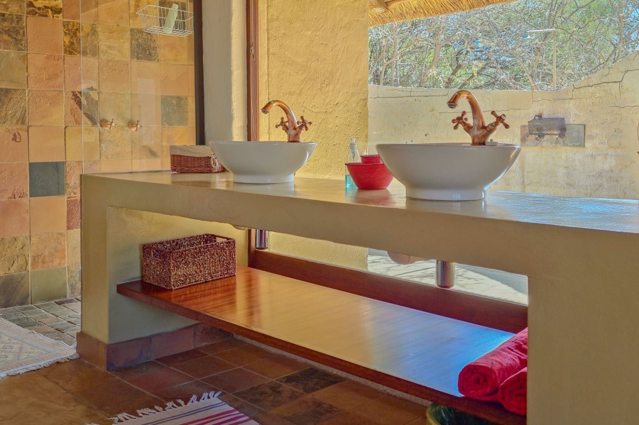 5 Bedroom Property for Sale in Zebula Golf Estate Limpopo