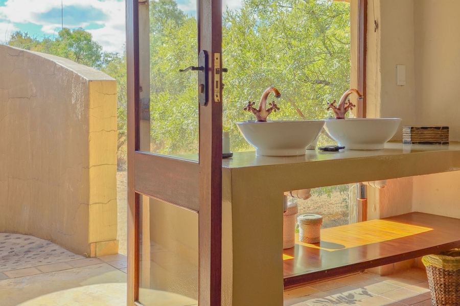 5 Bedroom Property for Sale in Zebula Golf Estate Limpopo