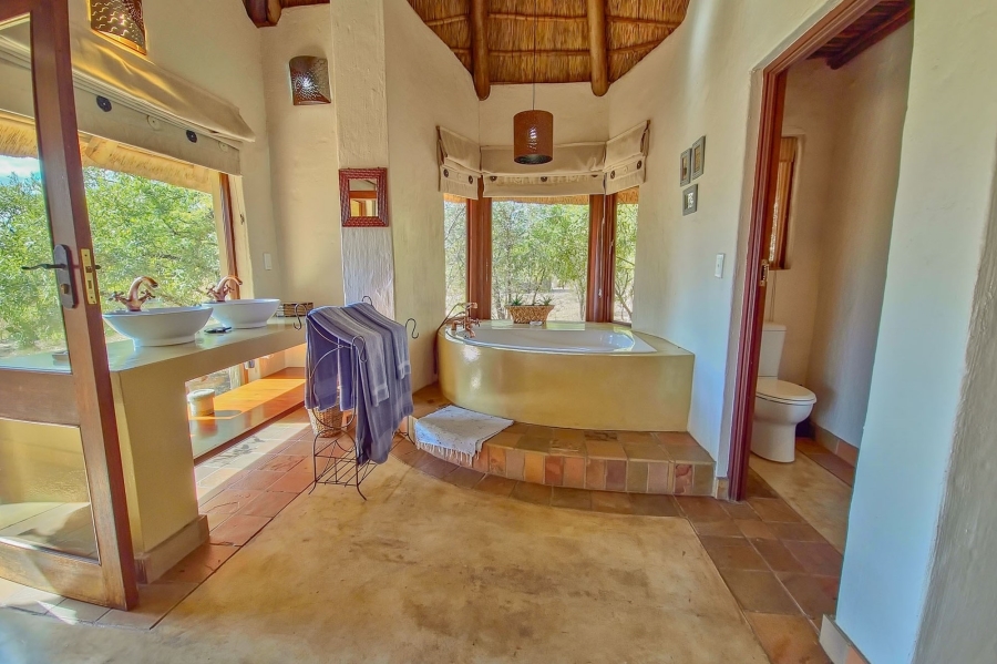 5 Bedroom Property for Sale in Zebula Golf Estate Limpopo