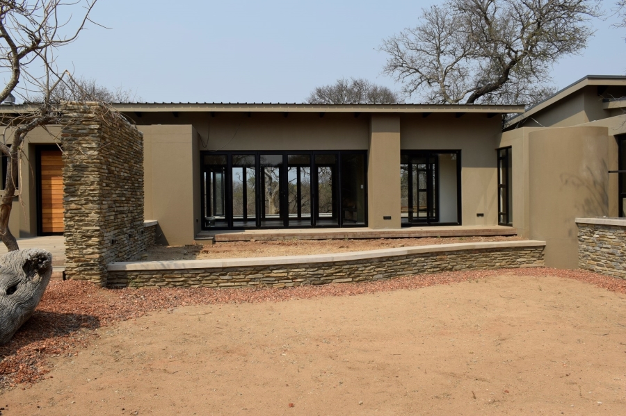 5 Bedroom Property for Sale in Leadwood Big Game Estate Limpopo