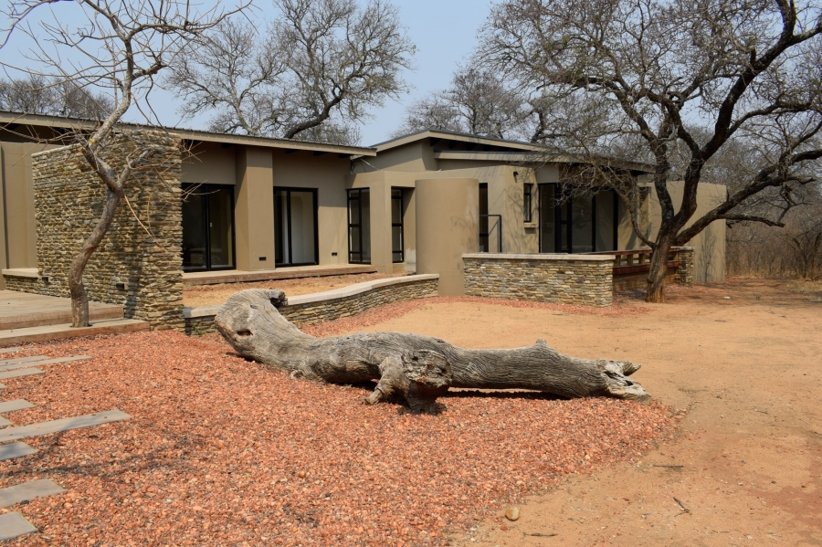 5 Bedroom Property for Sale in Leadwood Big Game Estate Limpopo