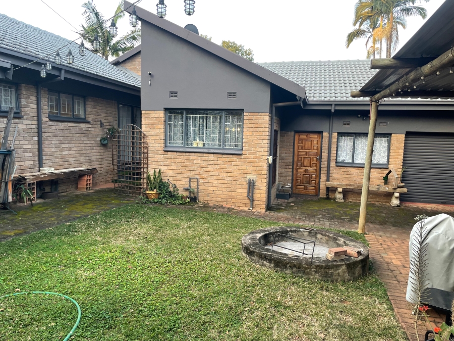 5 Bedroom Property for Sale in Aquapark Limpopo