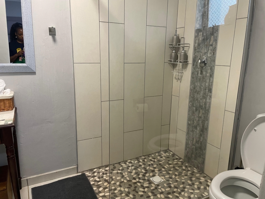5 Bedroom Property for Sale in Aquapark Limpopo