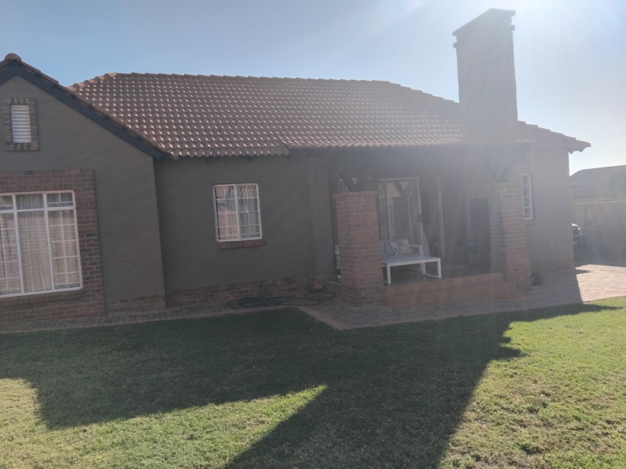 3 Bedroom Property for Sale in North View Estate Limpopo