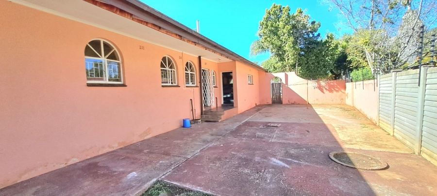 5 Bedroom Property for Sale in Fauna Park Limpopo