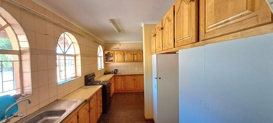 5 Bedroom Property for Sale in Fauna Park Limpopo