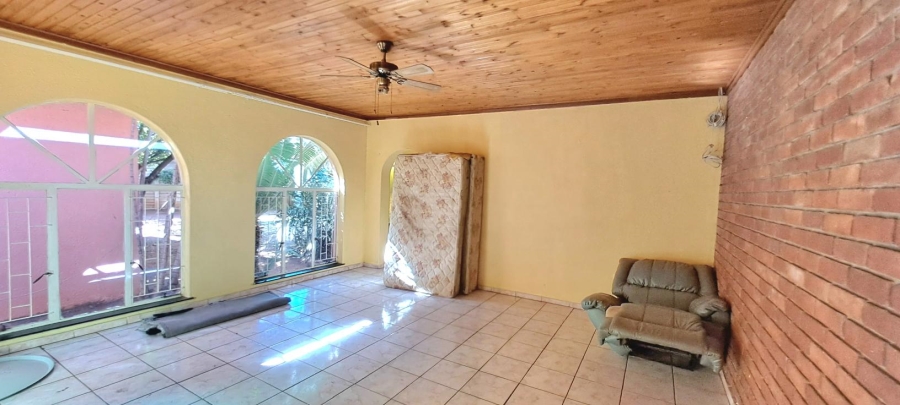 5 Bedroom Property for Sale in Fauna Park Limpopo