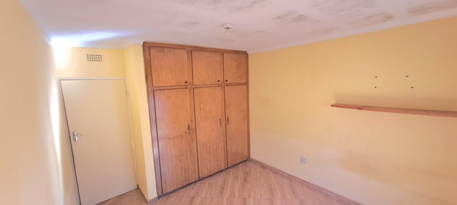 5 Bedroom Property for Sale in Fauna Park Limpopo