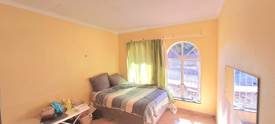 5 Bedroom Property for Sale in Fauna Park Limpopo