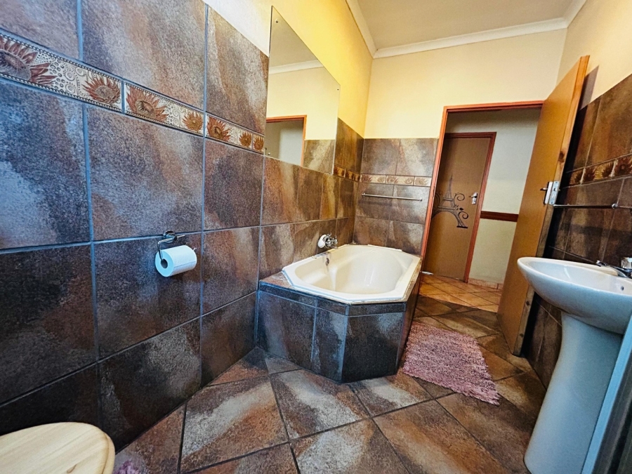 4 Bedroom Property for Sale in Mokopane Central Limpopo