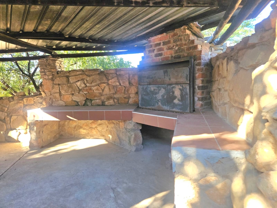 4 Bedroom Property for Sale in Nantes AH Limpopo