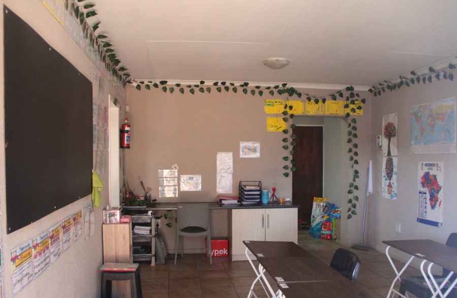 5 Bedroom Property for Sale in Fauna Park Limpopo