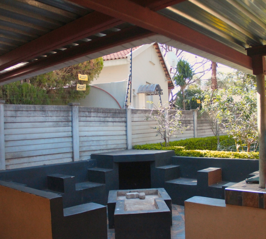 5 Bedroom Property for Sale in Fauna Park Limpopo