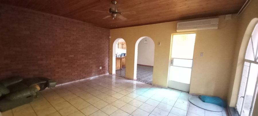 4 Bedroom Property for Sale in Fauna Park Limpopo