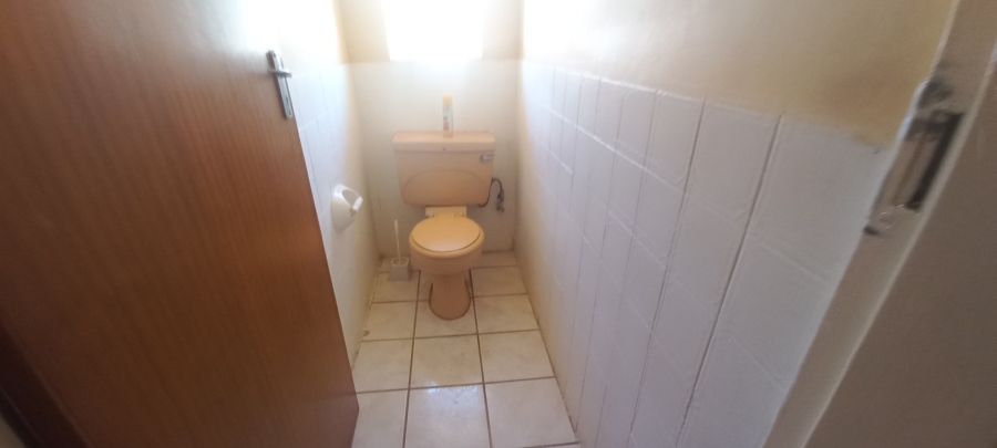 4 Bedroom Property for Sale in Fauna Park Limpopo