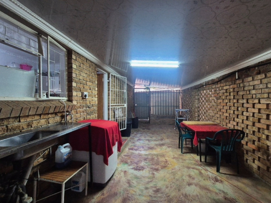 2 Bedroom Property for Sale in Mookgopong Limpopo