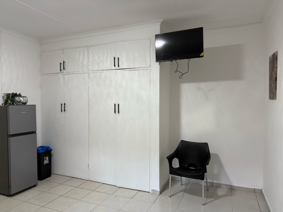 To Let 1 Bedroom Property for Rent in Lephalale Limpopo