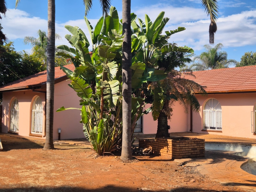4 Bedroom Property for Sale in Fauna Park Limpopo