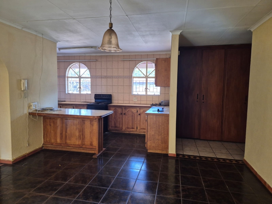 4 Bedroom Property for Sale in Fauna Park Limpopo