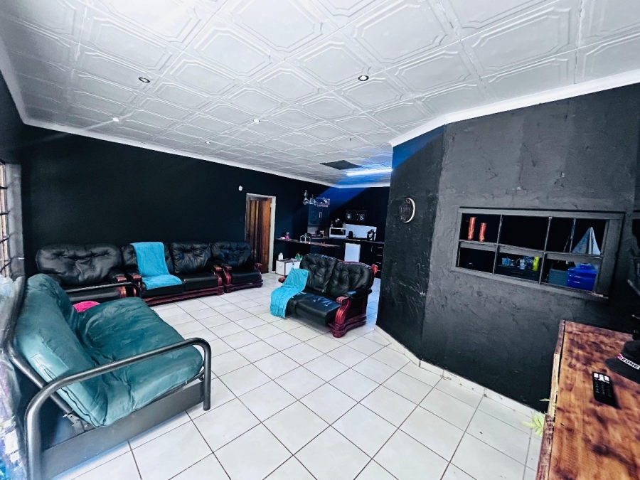 3 Bedroom Property for Sale in Chroompark Limpopo