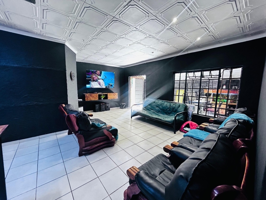 3 Bedroom Property for Sale in Chroompark Limpopo