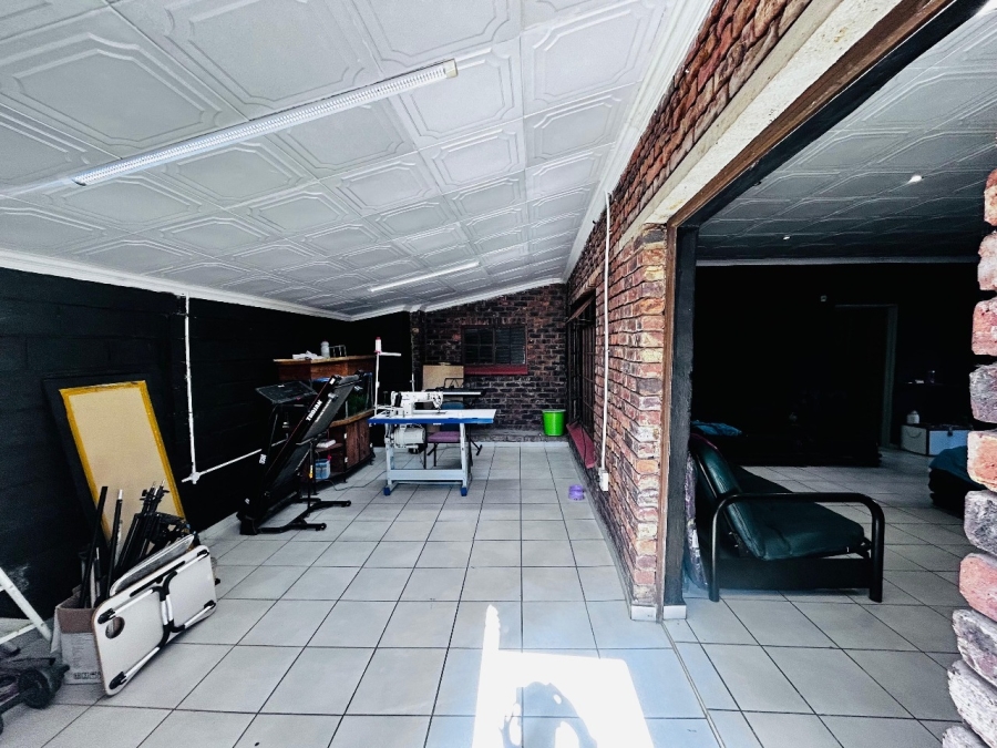 3 Bedroom Property for Sale in Chroompark Limpopo