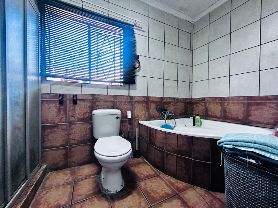 3 Bedroom Property for Sale in Chroompark Limpopo