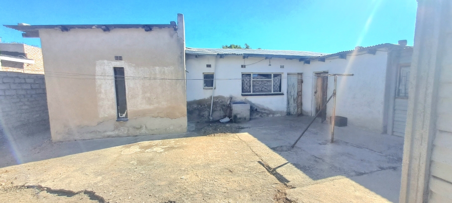6 Bedroom Property for Sale in Seshego C Limpopo