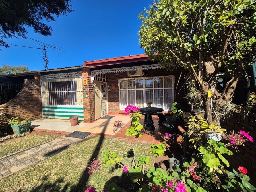 2 Bedroom Property for Sale in Mookgopong Limpopo
