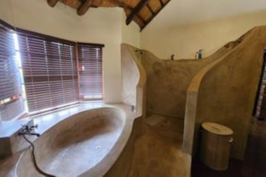 5 Bedroom Property for Sale in Phalaborwa Limpopo
