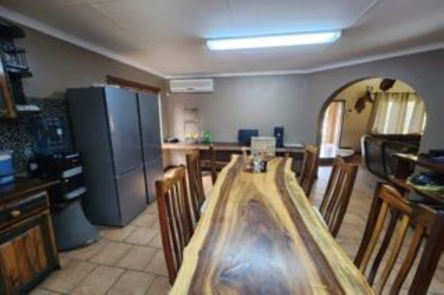 5 Bedroom Property for Sale in Phalaborwa Limpopo