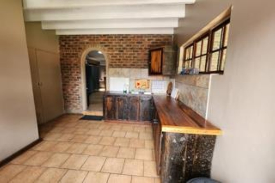 5 Bedroom Property for Sale in Phalaborwa Limpopo