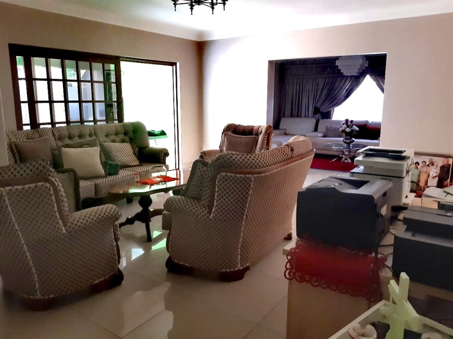To Let 4 Bedroom Property for Rent in Fauna Park Limpopo
