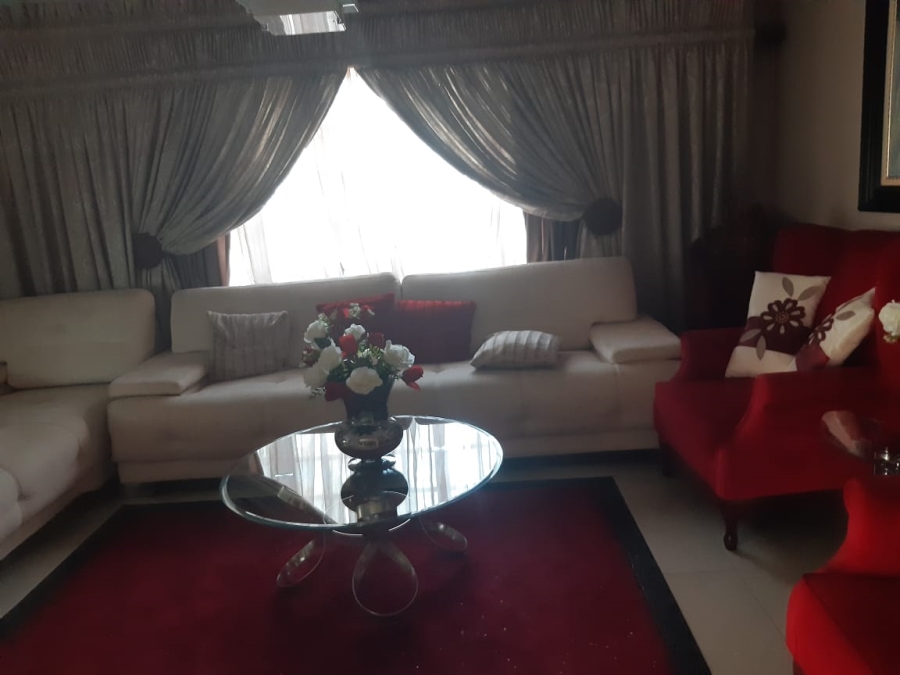 To Let 4 Bedroom Property for Rent in Fauna Park Limpopo