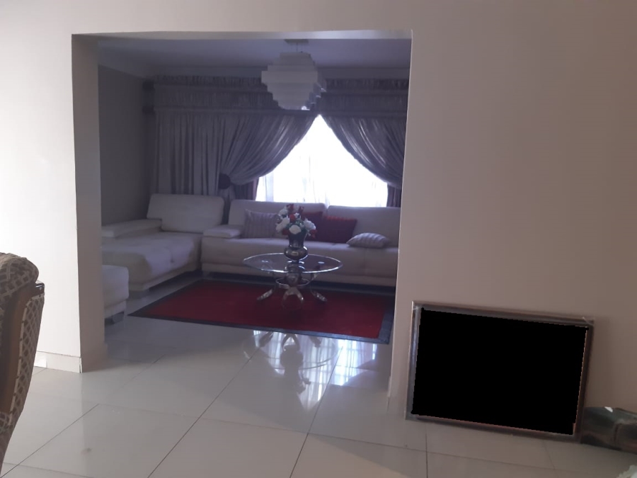 To Let 4 Bedroom Property for Rent in Fauna Park Limpopo