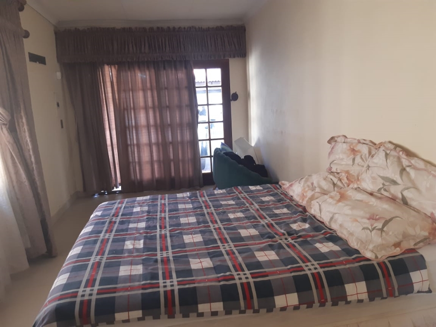 To Let 4 Bedroom Property for Rent in Fauna Park Limpopo