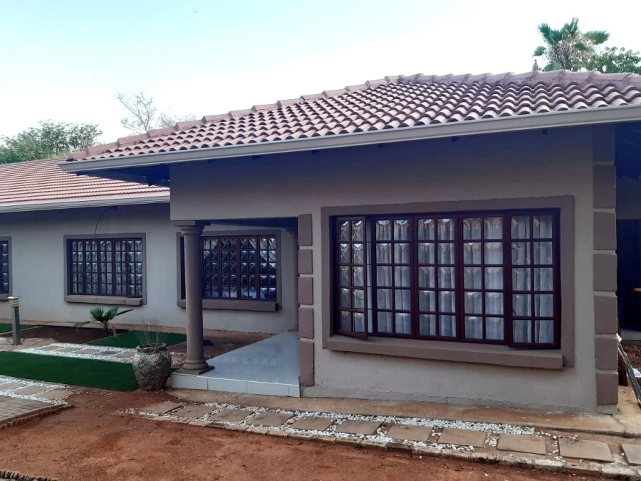 To Let 4 Bedroom Property for Rent in Fauna Park Limpopo