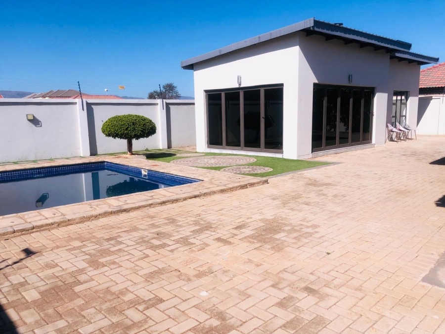 To Let 4 Bedroom Property for Rent in Chroompark Limpopo